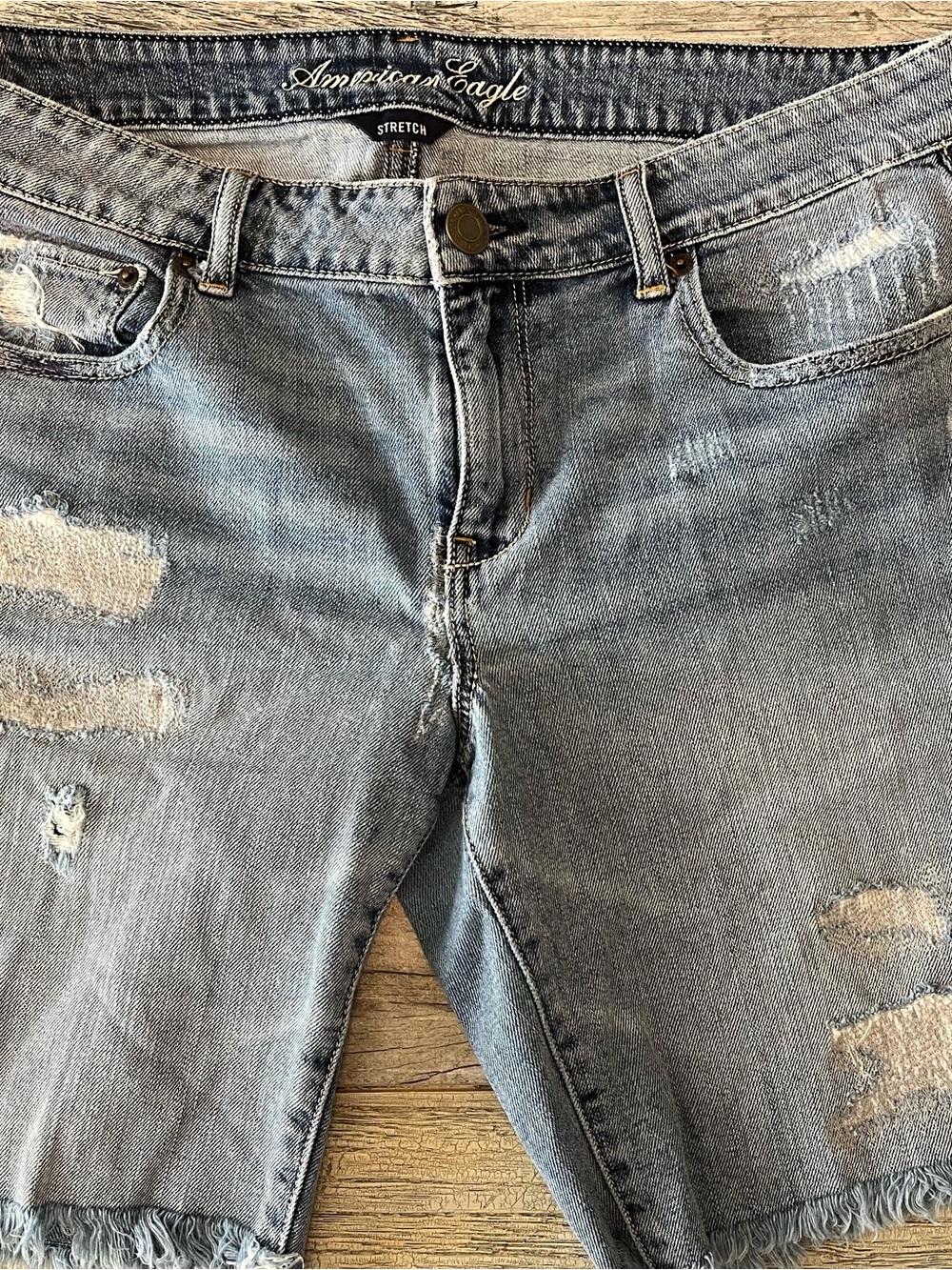 American Eagle Outfitters Light Blue Distressed Slim Women’s Jeans Shorts